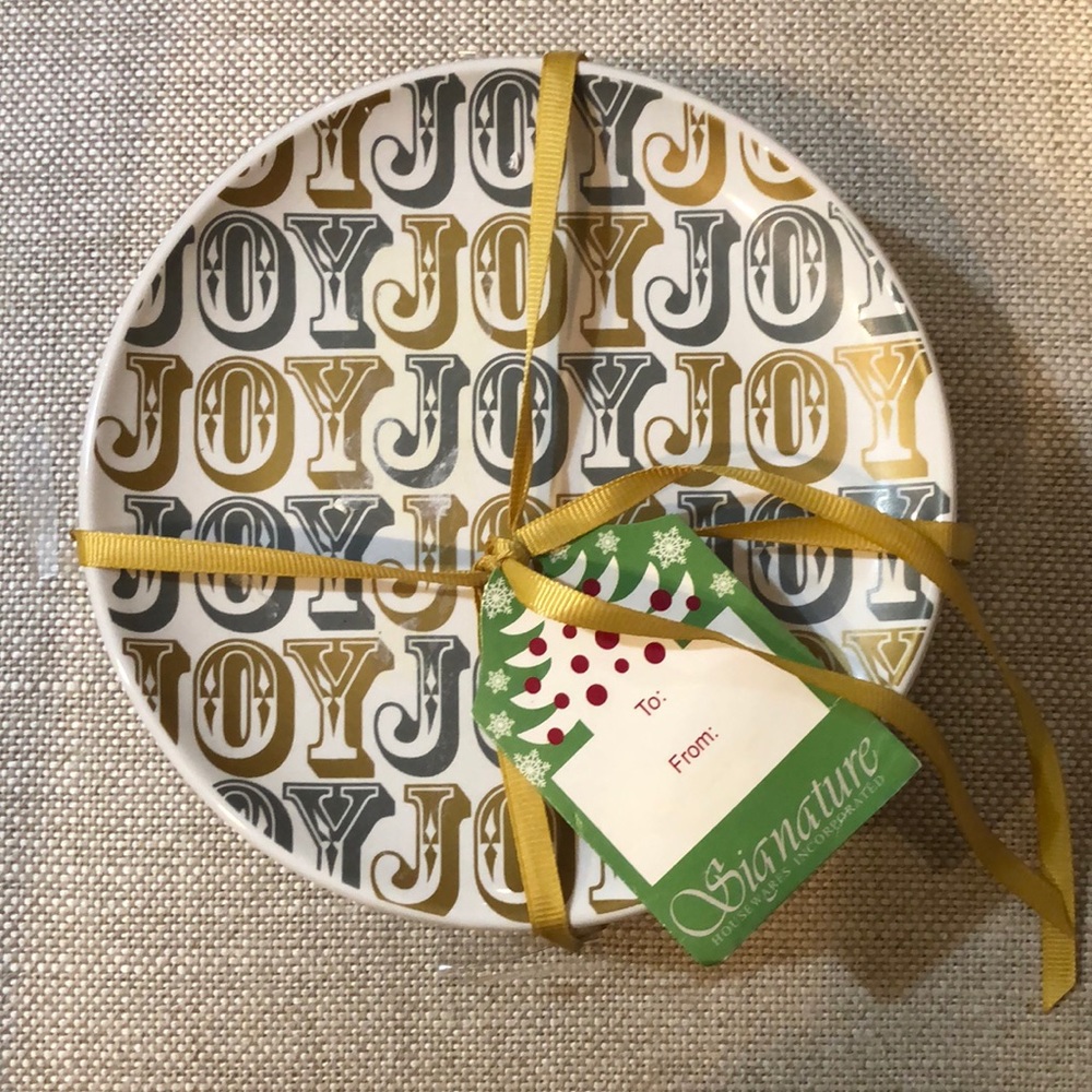 New 4 JOY plates by Signature Housewares